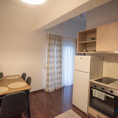 Explore Greece From Lovely City Centre Apartment Chalkís Buitenkant foto